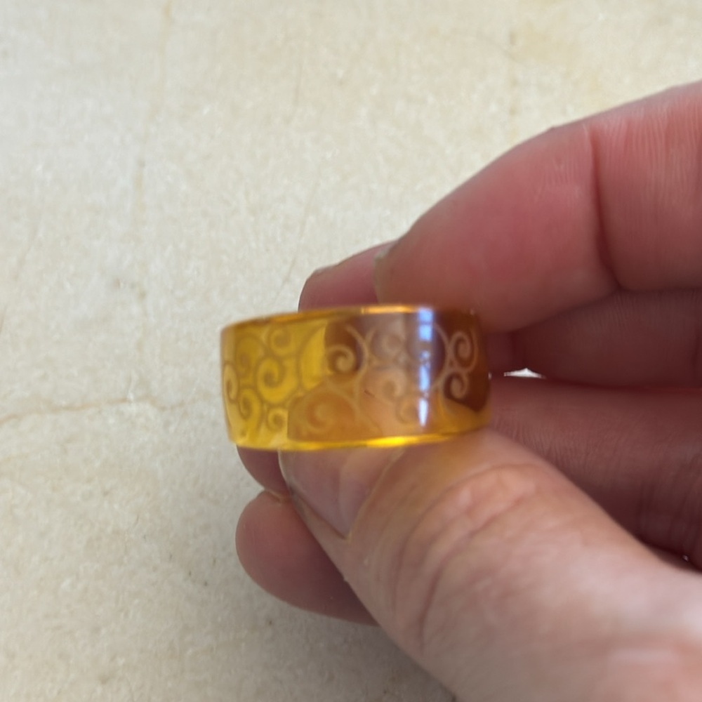 Stunning Baccarat etched crystal ring in clear amber yellow color